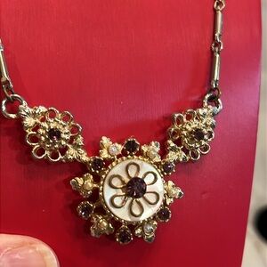 Coro Vintage Choker & Screw Back Earring Set. MOP, Amethyst & Seed Pearls